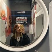 studentessa di lingue in possesso di attestati Cambridge (C1) impartisce lezioni di inglese per ragazzi di medie e superiori